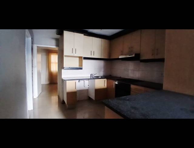 3 BEDROOM APARTMENT TO LET IN SOUTH BEACH